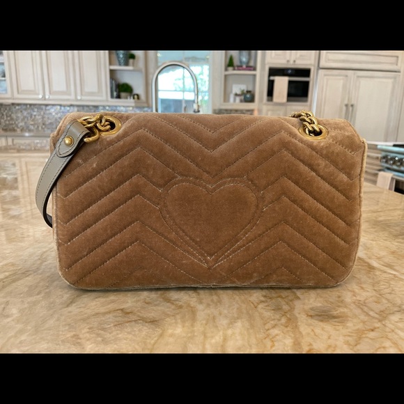Gucci marmont small Gg matelasse shoulder bag. - Picture 12 of 15